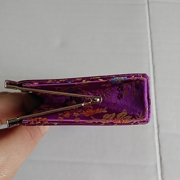 Silk covered wallet - Picture 6 of 6